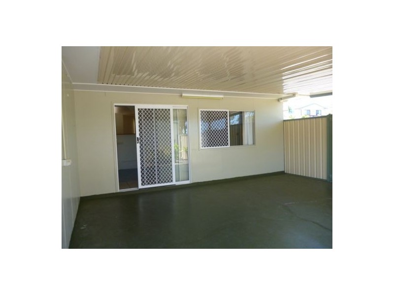 67 Hammond Street, Urangan QLD 4655