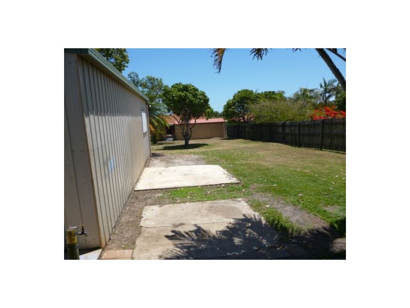 67 Hammond Street, Urangan QLD 4655