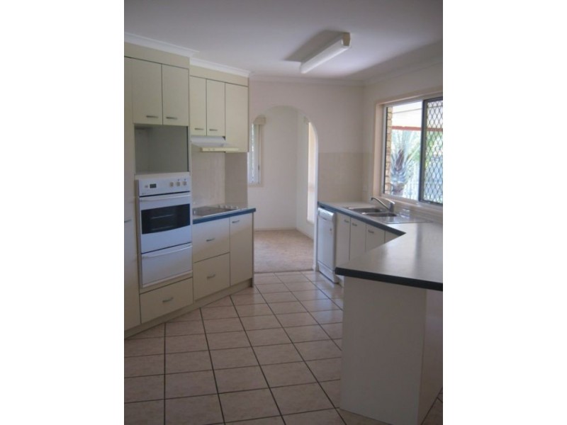 6 Oxford Place, Pialba QLD 4655