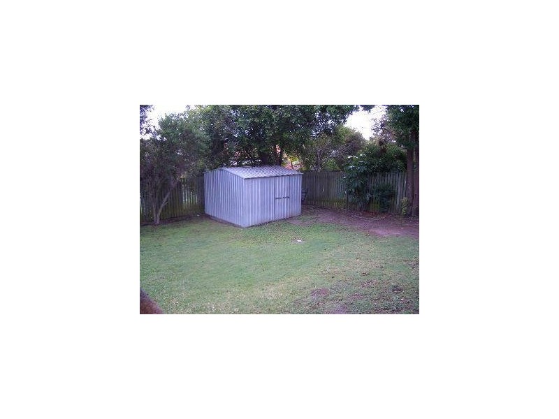 11 Matthew Drive, Urangan QLD 4655
