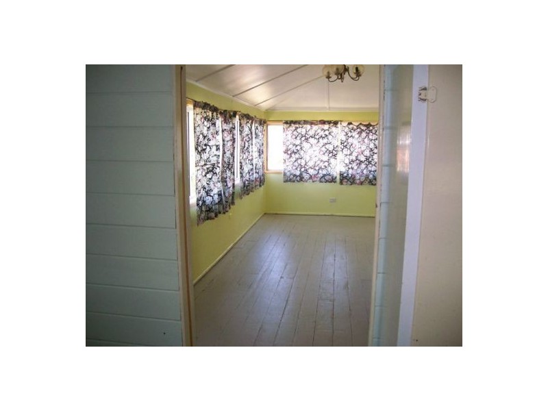 12 Cunningham Street, Torquay QLD 4655