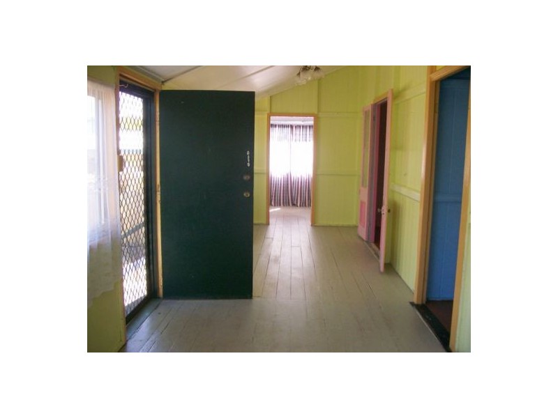 12 Cunningham Street, Torquay QLD 4655