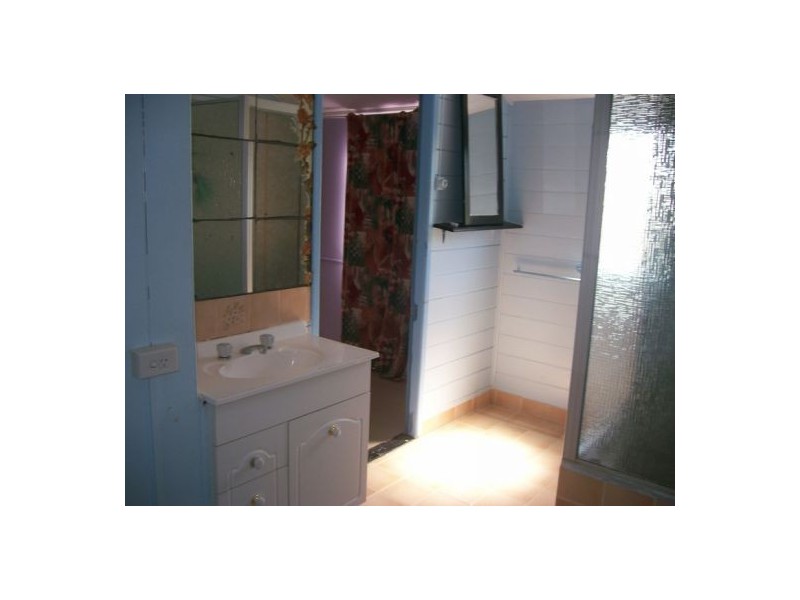 12 Cunningham Street, Torquay QLD 4655