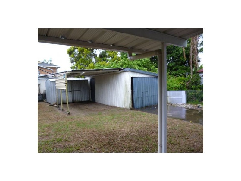 12 Ocean Street, Torquay QLD 4655