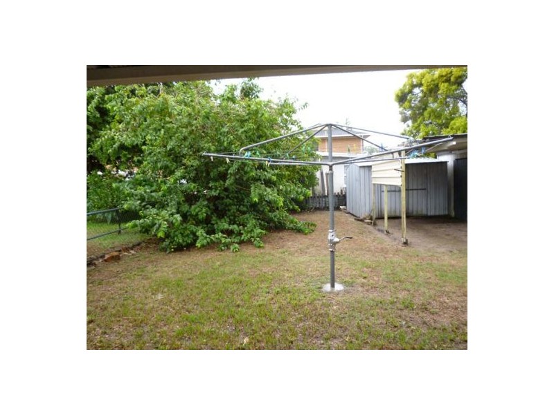 12 Ocean Street, Torquay QLD 4655