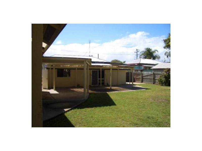 57 King Street, Urangan QLD 4655