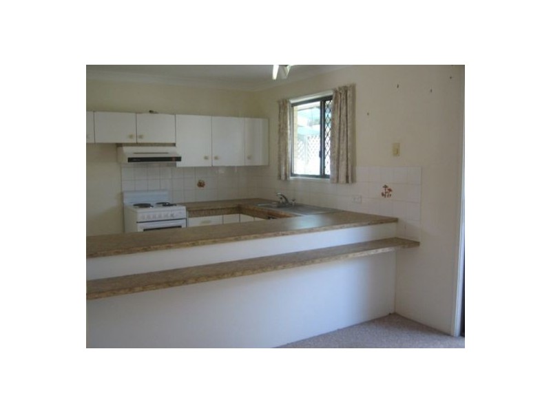 4/85 Miller Street, Urangan QLD 4655