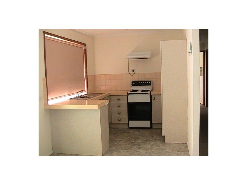 93 Pulgul Street, Urangan QLD 4655