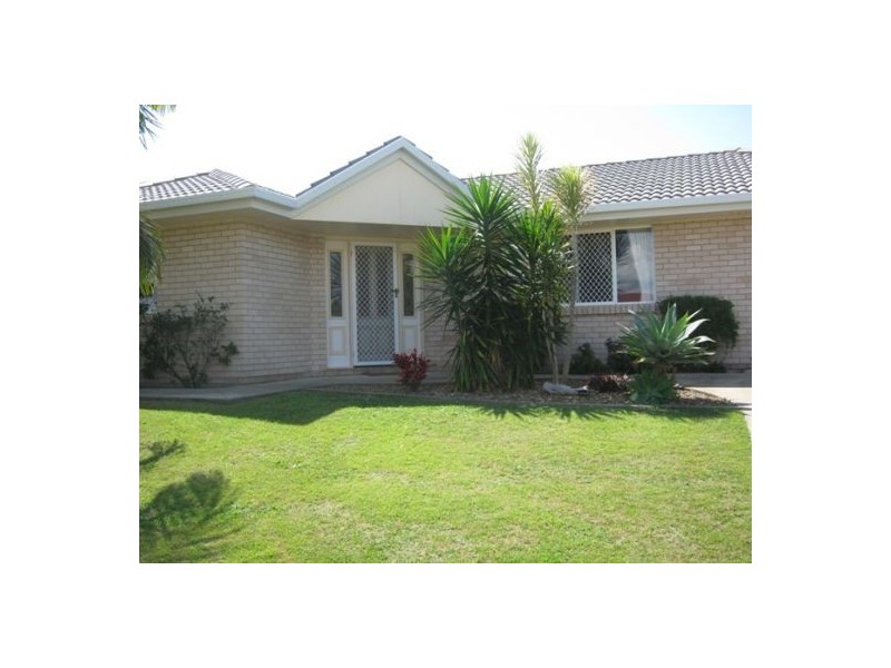 7 Sonder Street, Urangan QLD 4655