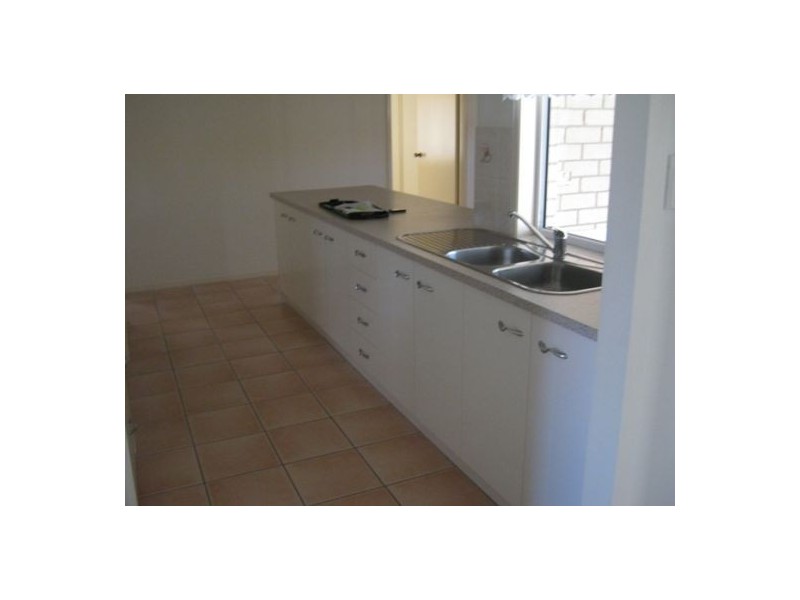 7 Sonder Street, Urangan QLD 4655