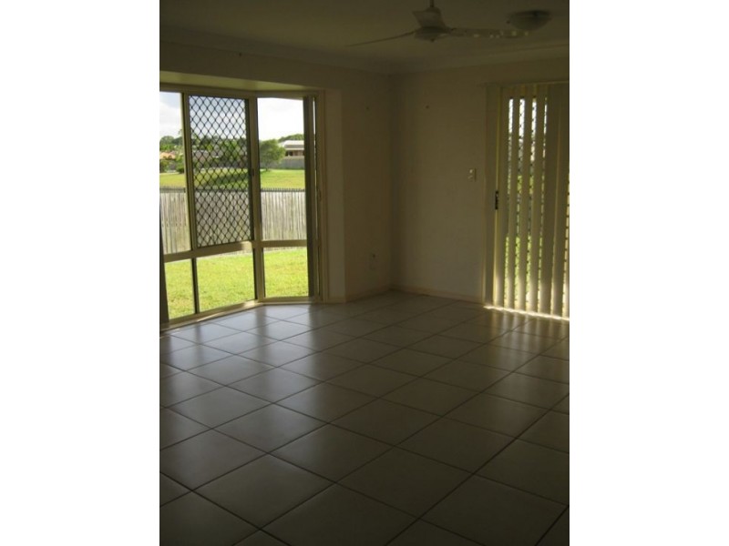 2/58 Saint Josephs Drive, Urraween QLD 4655