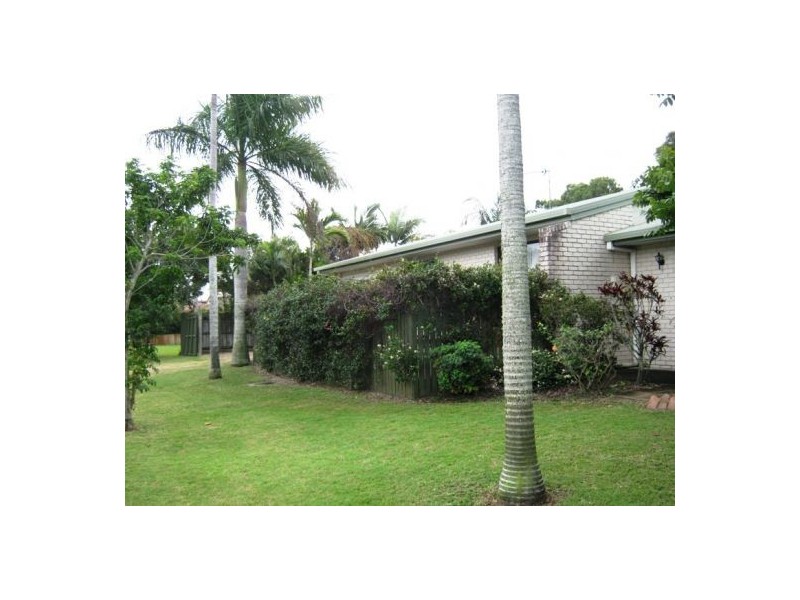 7 Whitby Street, Urangan QLD 4655