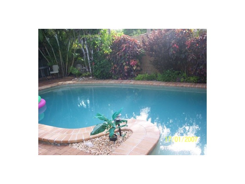 7 Whitby Street, Urangan QLD 4655