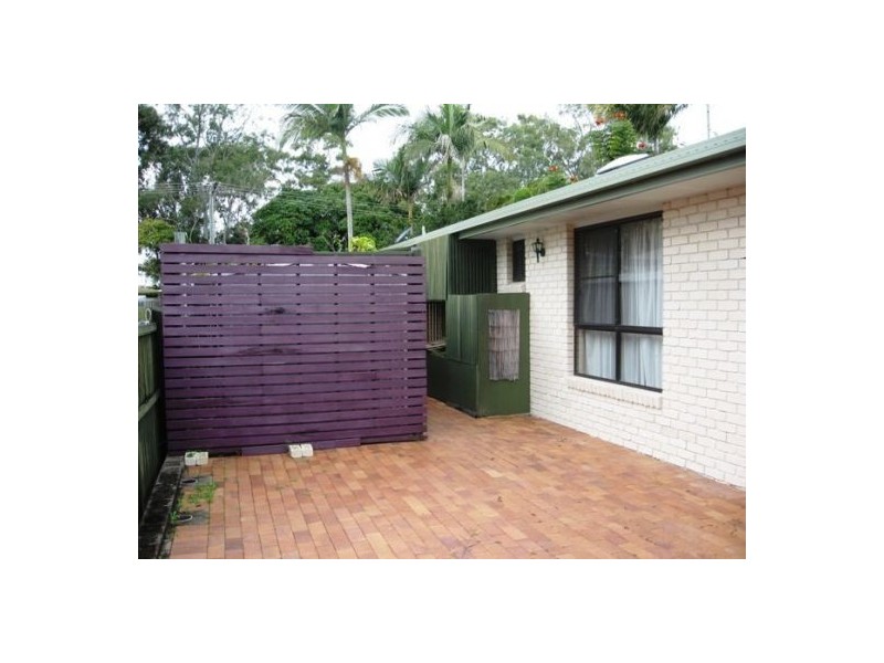 7 Whitby Street, Urangan QLD 4655