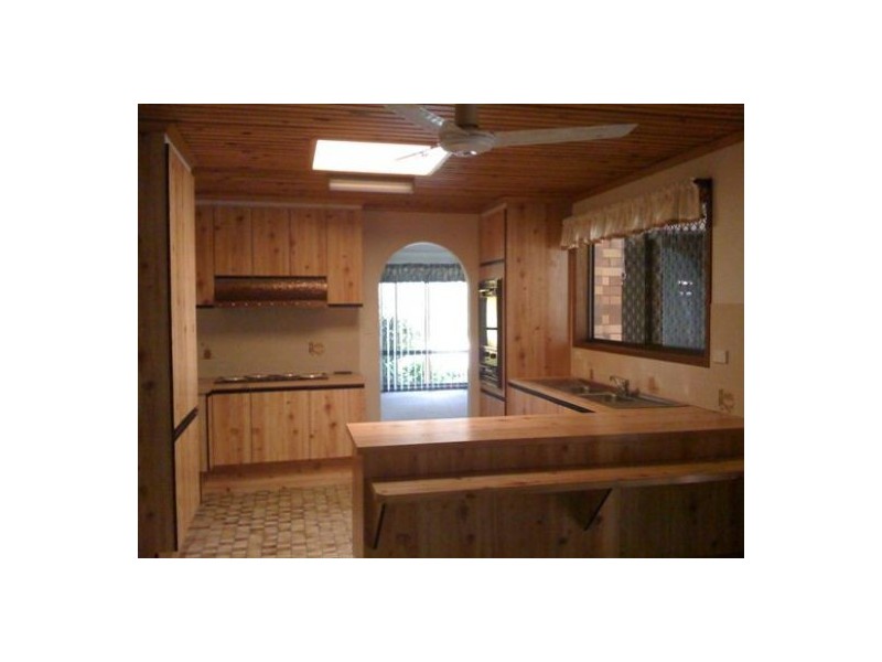 7 Prince Street, Urangan QLD 4655