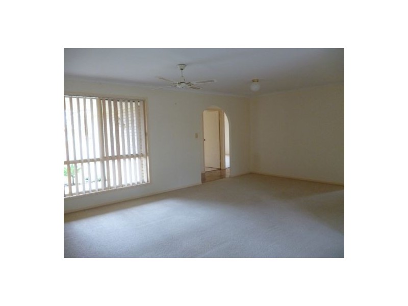 7 Laguna Court, Urangan QLD 4655