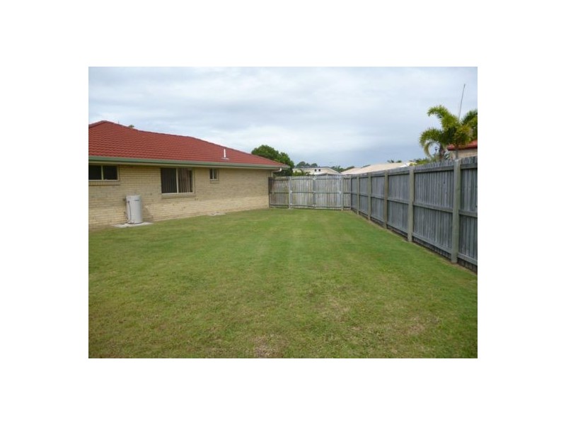7 Laguna Court, Urangan QLD 4655