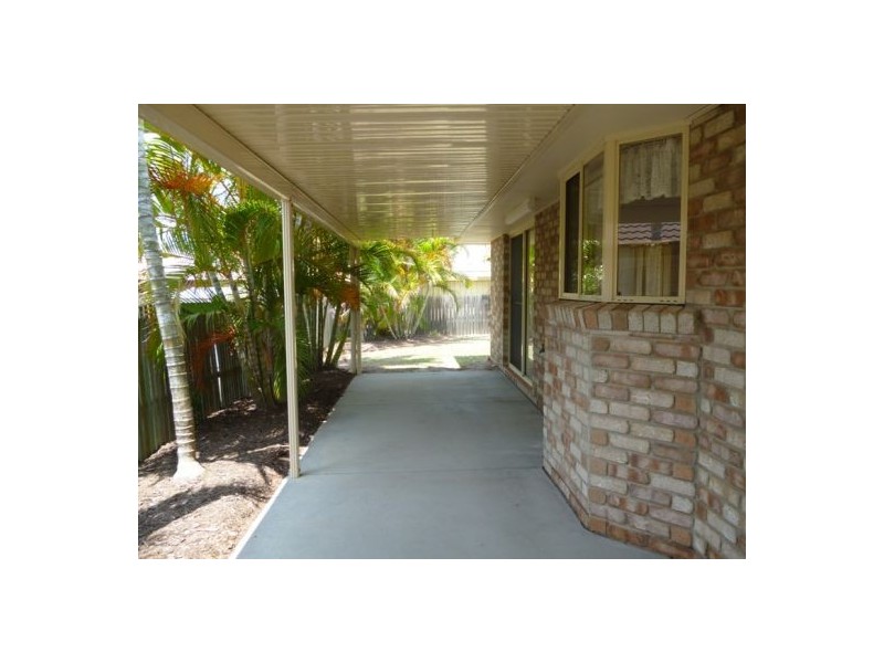 2/3 Cleo Court, Torquay QLD 4655