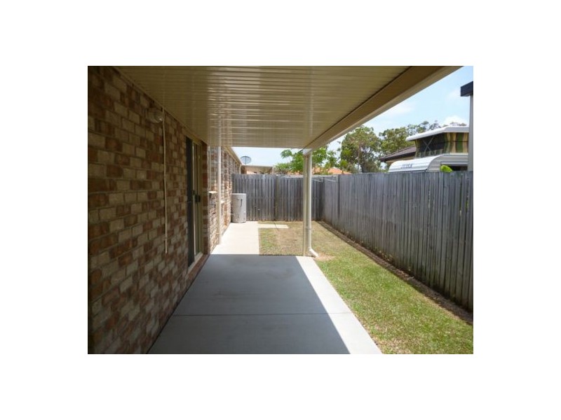 2/3 Cleo Court, Torquay QLD 4655