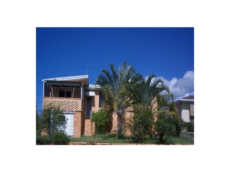 53 Kent Street, Urangan QLD 4655