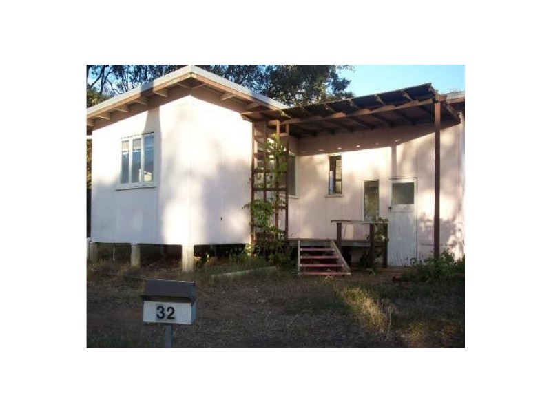 32 Esplanade, Point Vernon QLD 4655