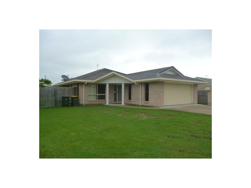 138 Emerald Park Way, Urangan QLD 4655