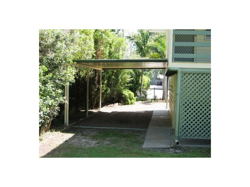 49 Shell Street, Urangan QLD 4655