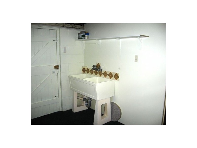 49 Shell Street, Urangan QLD 4655