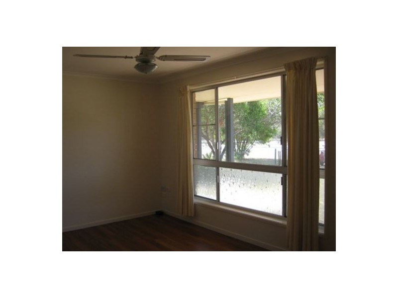 717 Boat Harbour Drive, Urangan QLD 4655