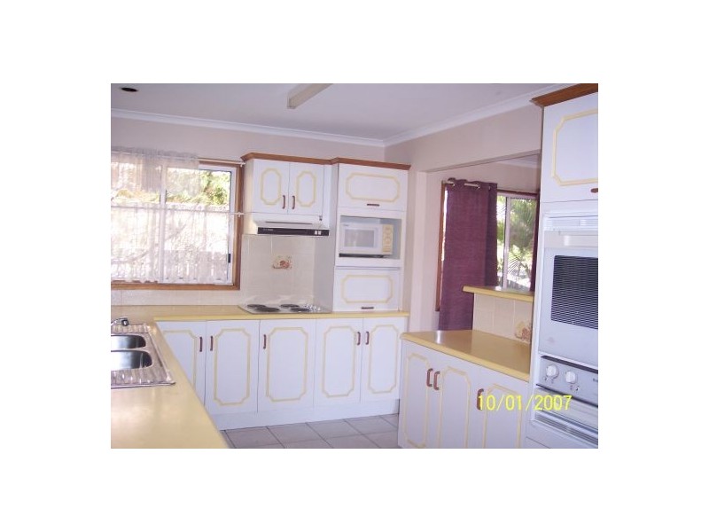 11 Corser Street, Point Vernon QLD 4655