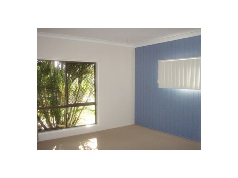 813 Boat Harbour Drive, Hervey Bay QLD 4655