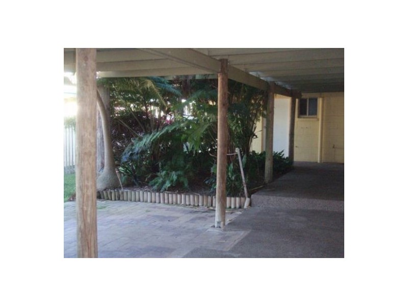 813 Boat Harbour Drive, Hervey Bay QLD 4655