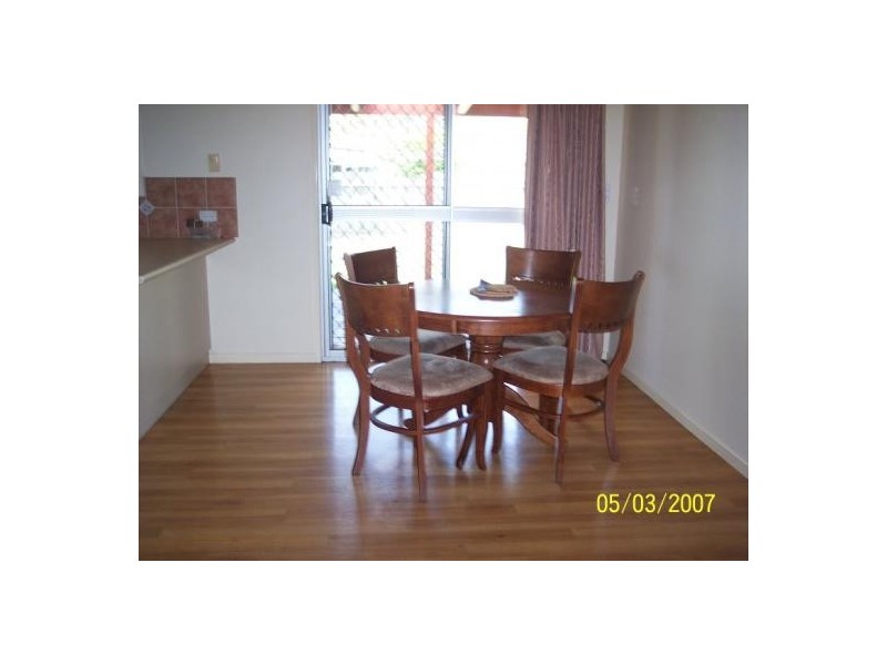 10 Owen Crescent, Urangan QLD 4655