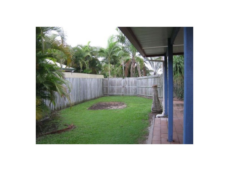 14 Deloraine Drive, Urangan QLD 4655