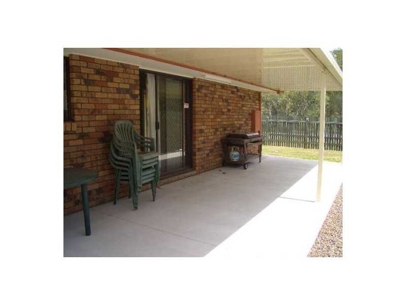 63 Dover Street, Point Vernon QLD 4655