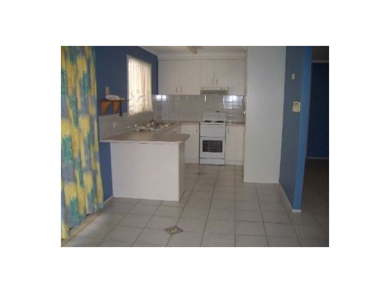 63 Dover Street, Point Vernon QLD 4655