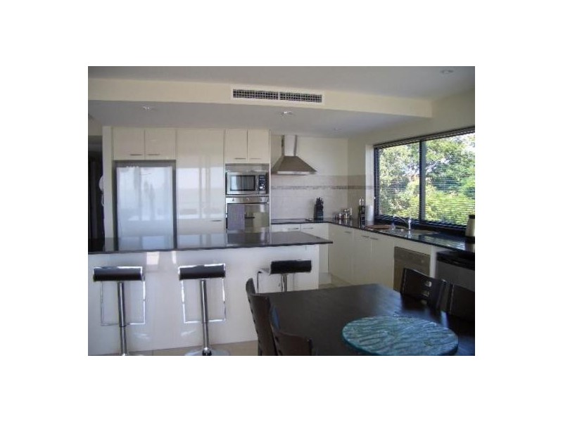 5/558 Pier One The Esplanade, Urangan QLD 4655