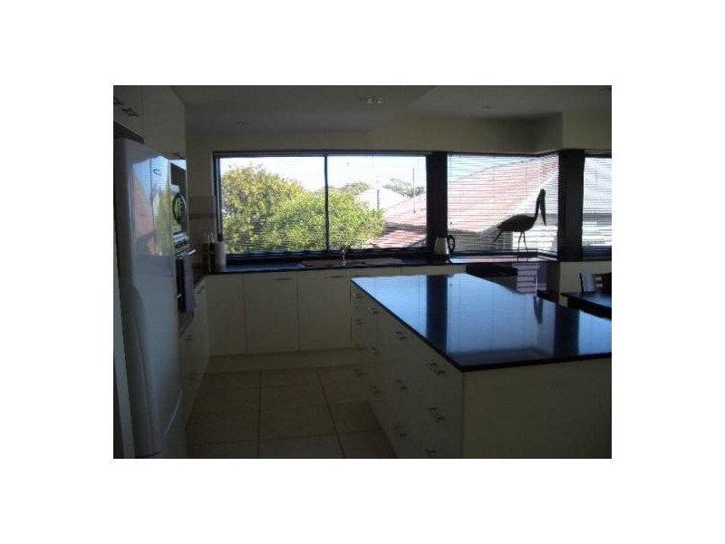 5/558 Pier One The Esplanade, Urangan QLD 4655