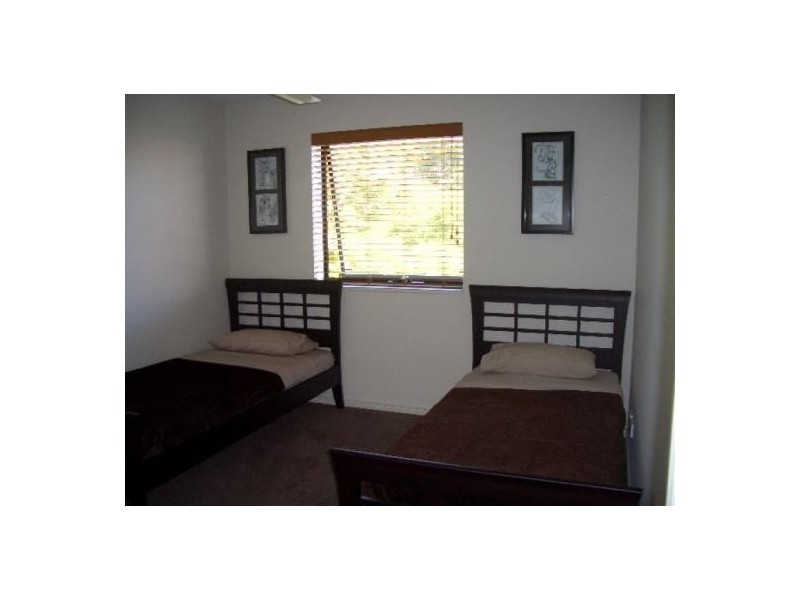 5/558 Pier One The Esplanade, Urangan QLD 4655