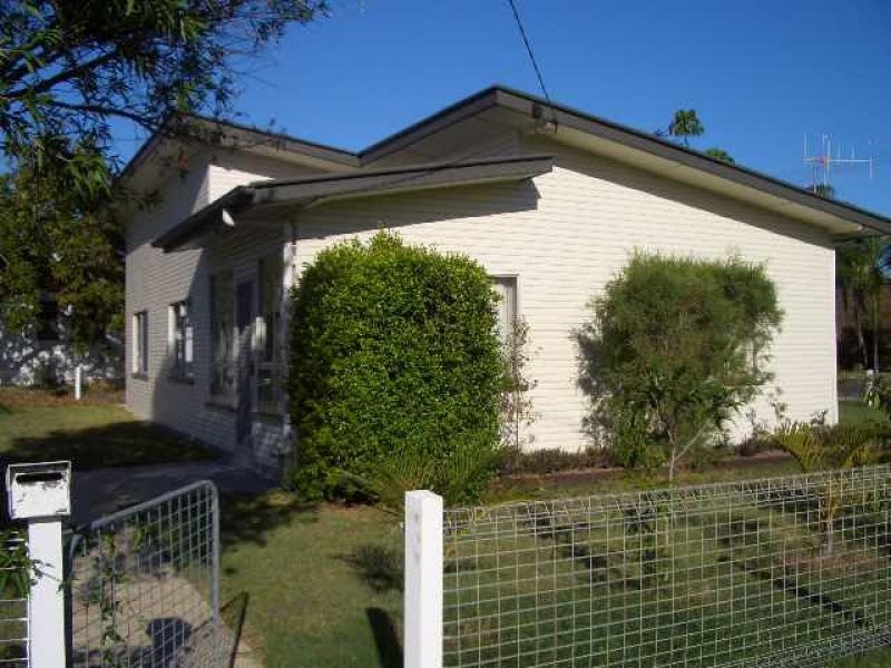 18 Elizabeth Street, Hervey Bay QLD 4655