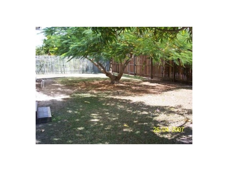 5 Snow Street, Scarness QLD 4655
