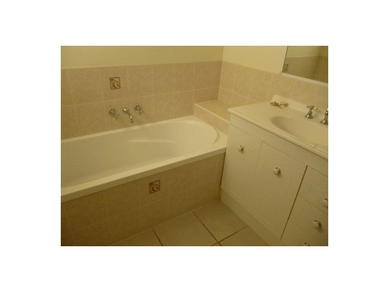 71 Martin Street, Point Vernon QLD 4655