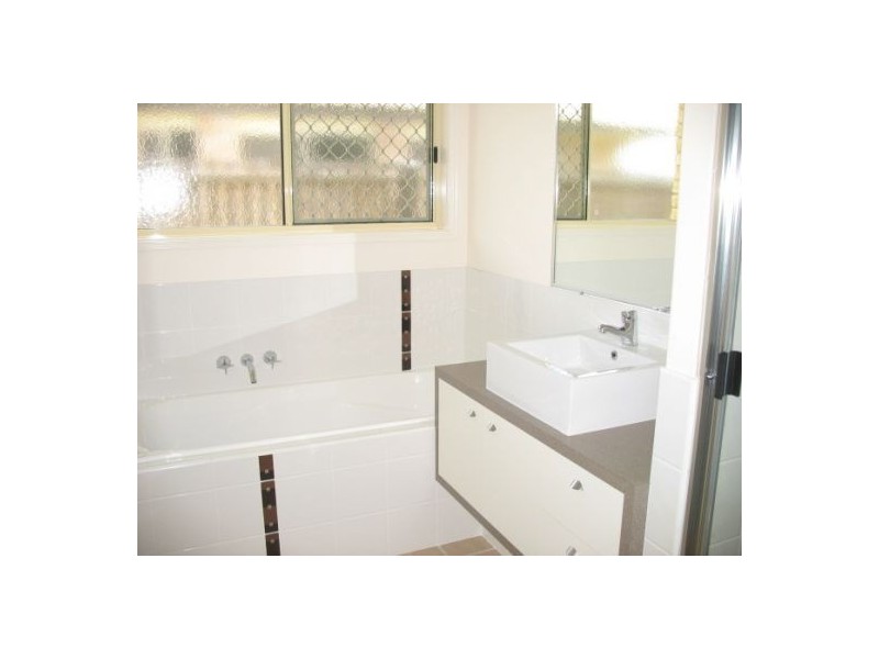 69 Bunya Court, Eli Waters QLD 4655