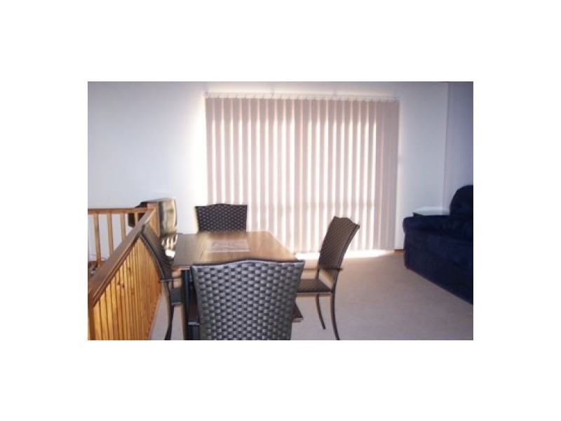 13/4 Pilot Street, Urangan QLD 4655