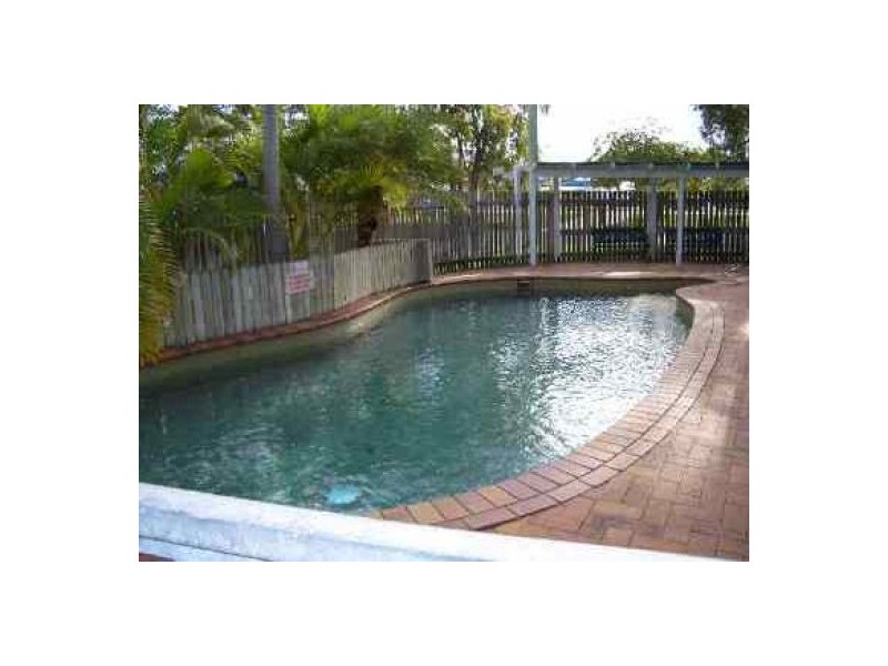 13/4 Pilot Street, Urangan QLD 4655
