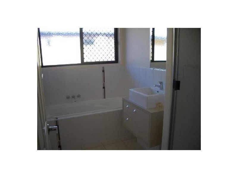 10 Yongala Way, Eli Waters QLD 4655