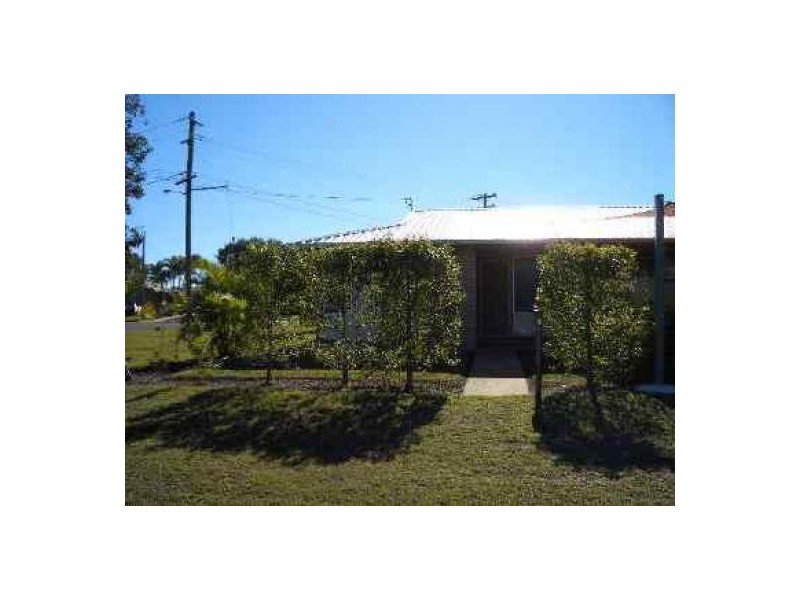 1/2 Melong Street, Scarness QLD 4655