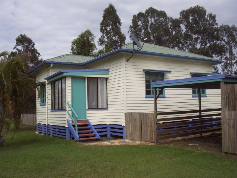 37 East Street, Howard QLD 4659