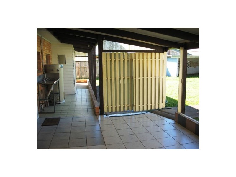 4 Tooth Street, Pialba QLD 4655