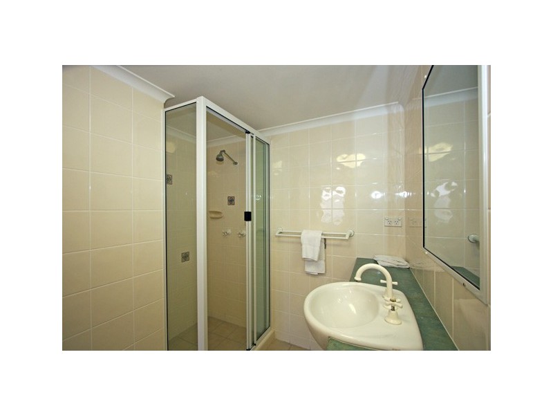 407 Esplanade, Torquay QLD 4655